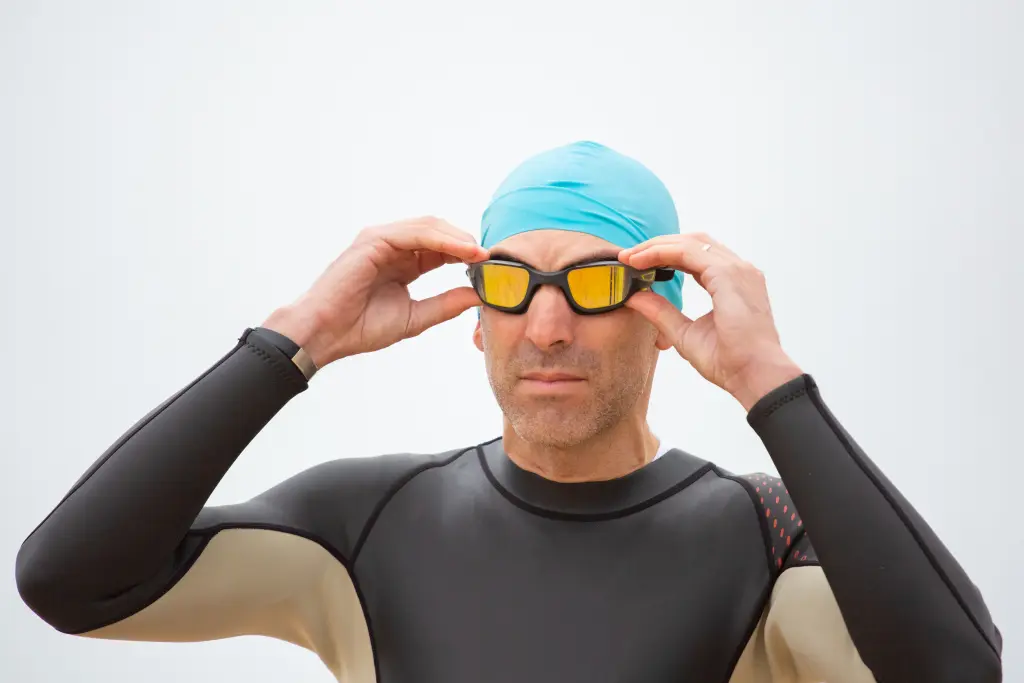 serious-sportsman-in-wetsuit-wearing-goggles.jpg serious-sportsman-in-wetsuit-wearing-goggles.jpg